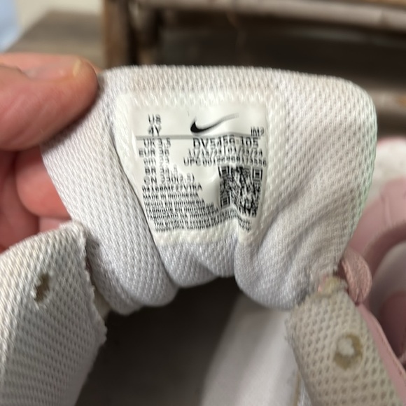 PRE OWNED  YOUTH 4 Nike Court Borough Low Recraft sneaker PINK AND WHITE - Picture 10 of 14